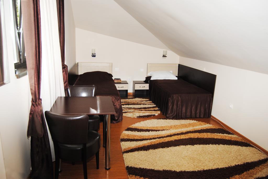 Pensiune Heavens Brăila Kamer foto